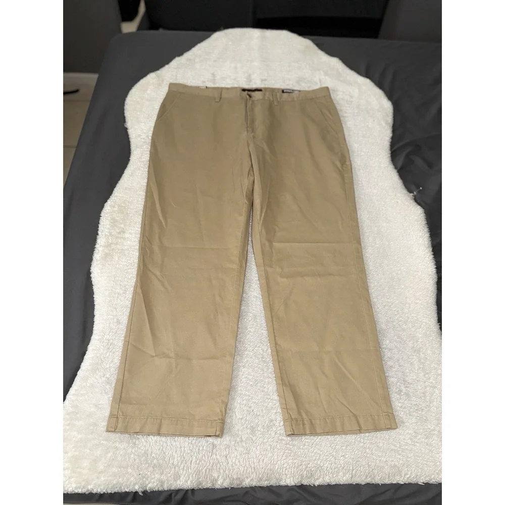 New Kirkland Men's Chino Pants Size 42x30 Standard Fit Beige Trousers‎ Stretch